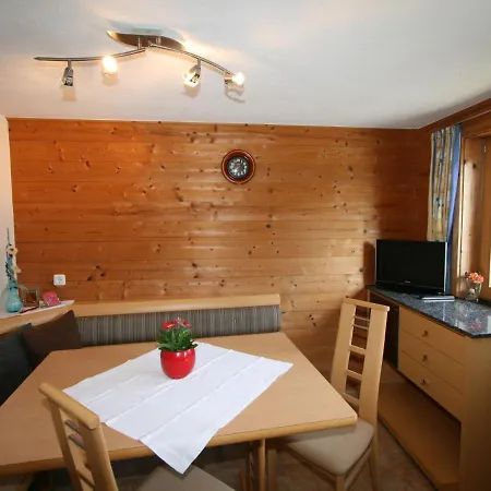 Tom By Interhome שליטרס