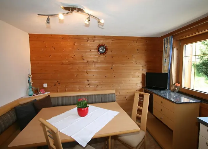 Tom By Interhome Schlitters